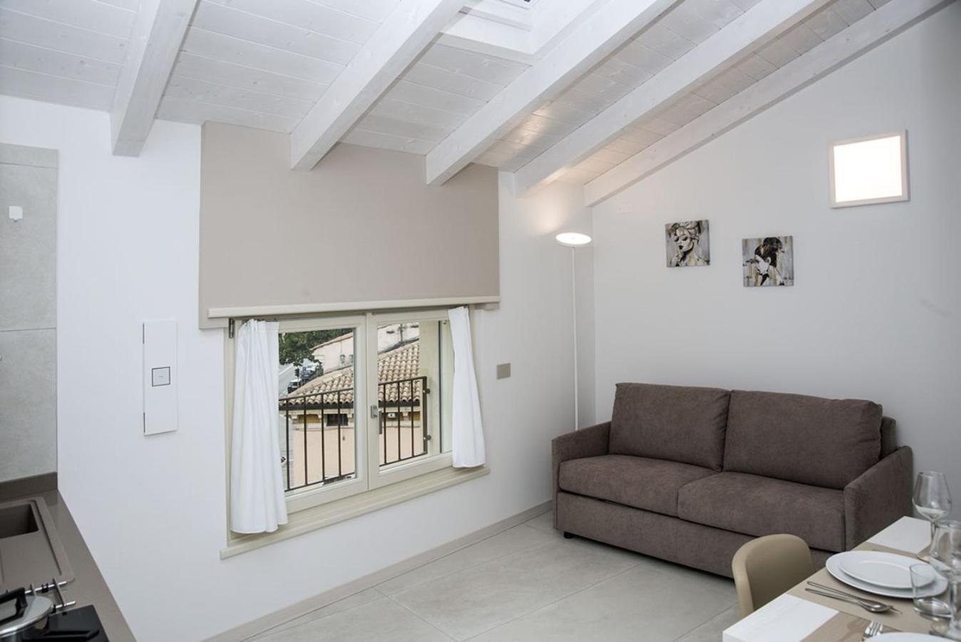 Camelot Appartamenti - Business E Holiday San Martino Buon Albergo Exterior foto
