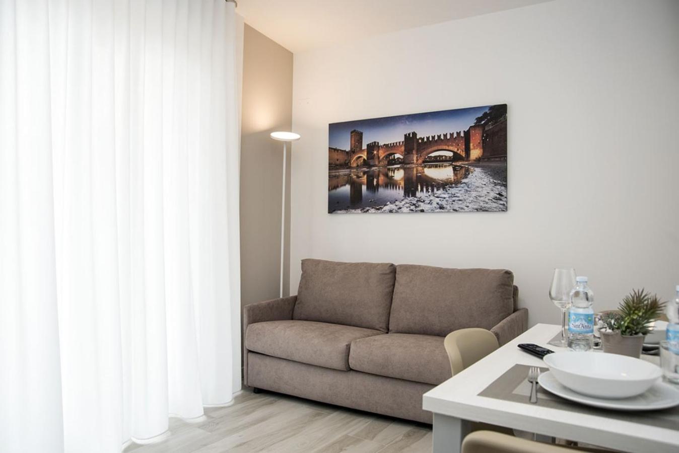 Camelot Appartamenti - Business E Holiday San Martino Buon Albergo Exterior foto